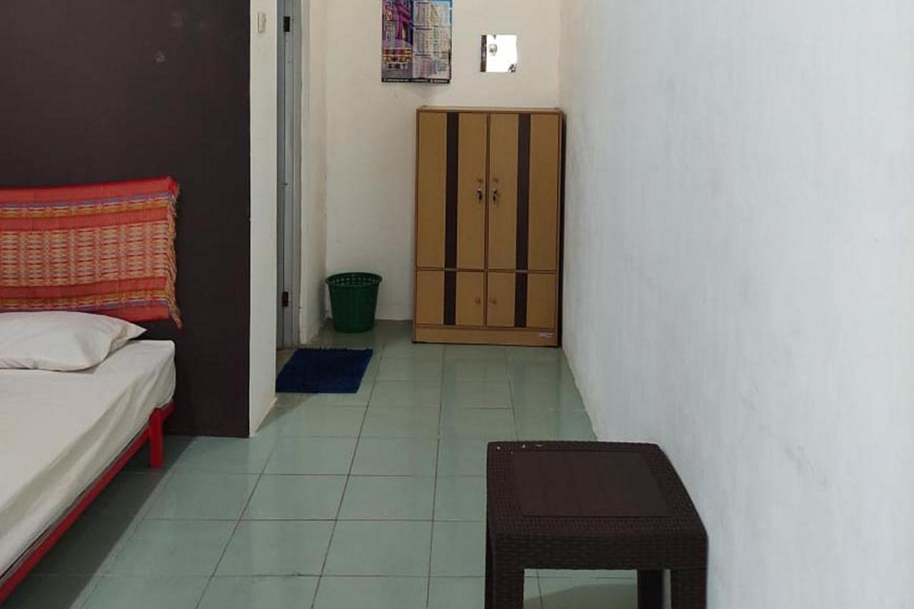 Losmen Yosi Carita Hotel Luaran gambar