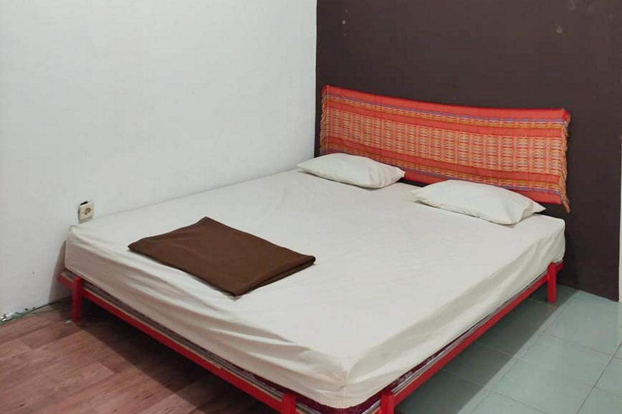 Losmen Yosi Carita Hotel Luaran gambar